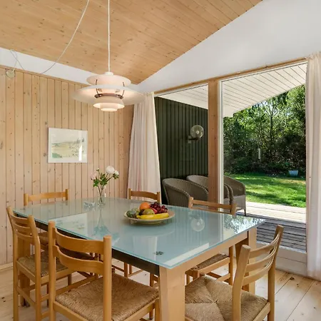 3 Bedroom Awesome In * Ebeltoft